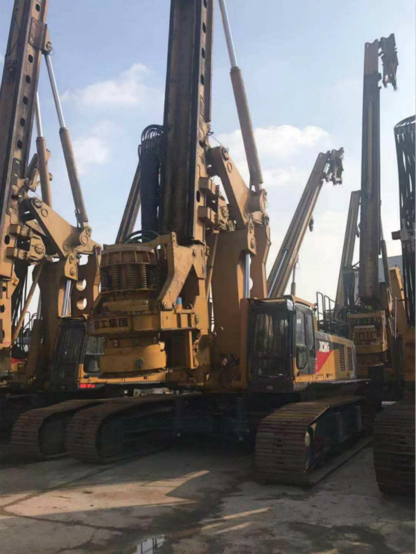 辛苦一整年，是時候買臺徐工旋挖機犒勞一下自己了.jpg