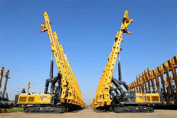 履帶與輪式旋挖鉆機(jī)，買哪種適應(yīng)性更強(qiáng)？.jpg